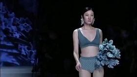 国产时尚模特视频,国产模特演绎本土潮流魅力